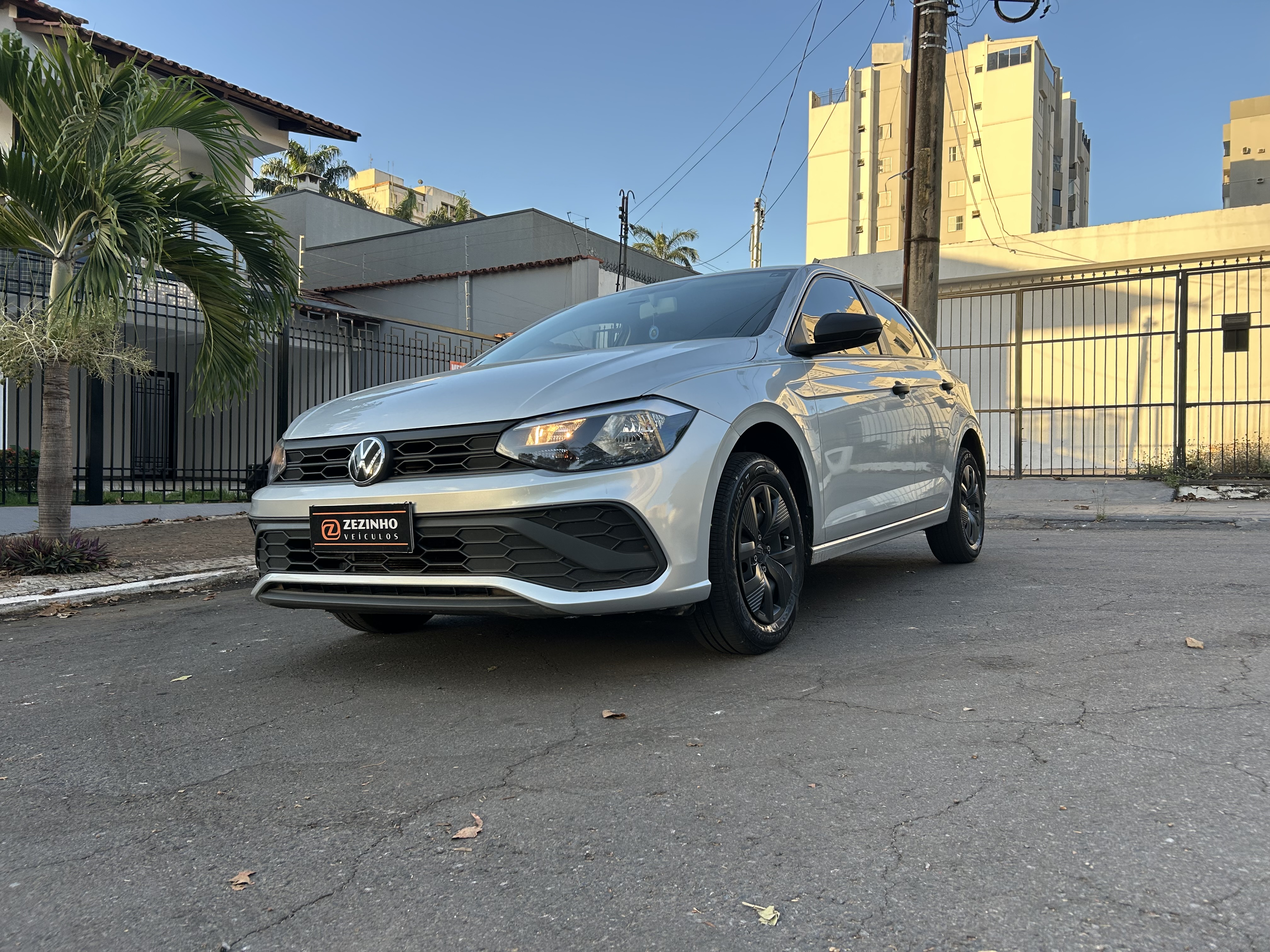 VW - VolksWagen Polo Track 1.0 Flex 12V 5p